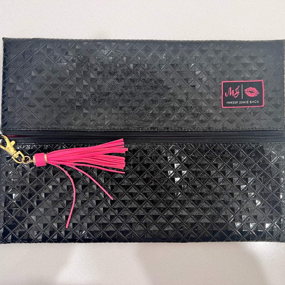 Large Makeup Junkie Lay Bag